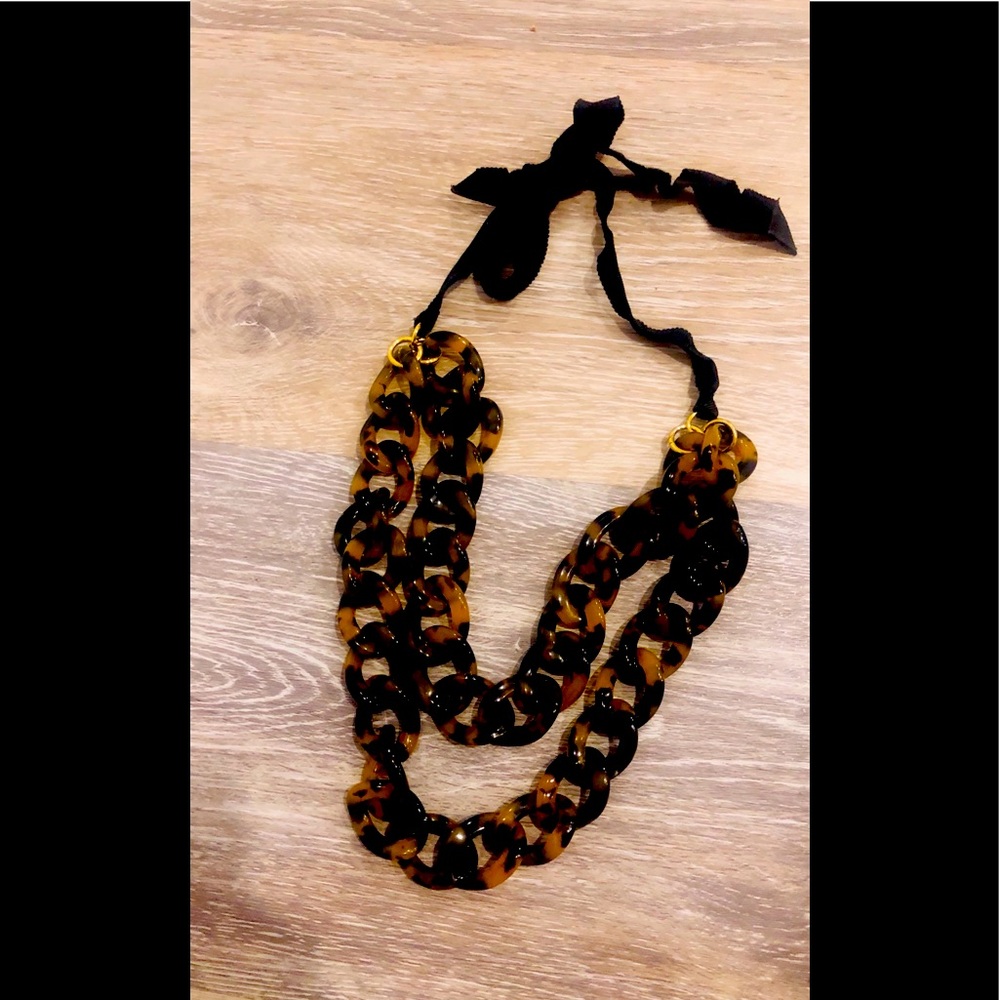 J crew tortoise shell necklace